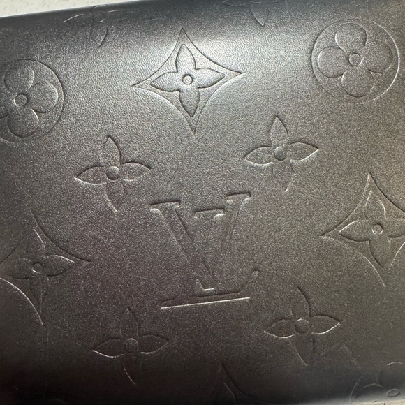 Louis Vuitton LV Monogram Matte Leather Emilie Wallet - Picture 8 of 8